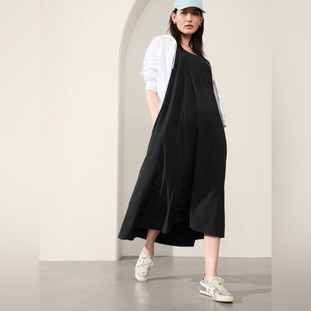 NWT Athleta Presido Traveler Maxi Dress. Black. 2X